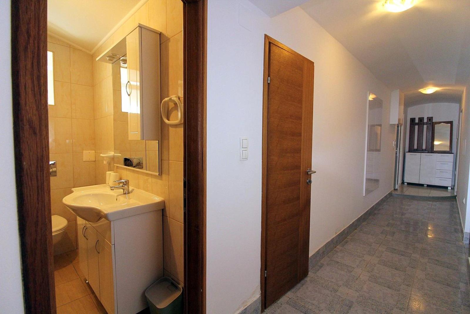 Tino Apartment *